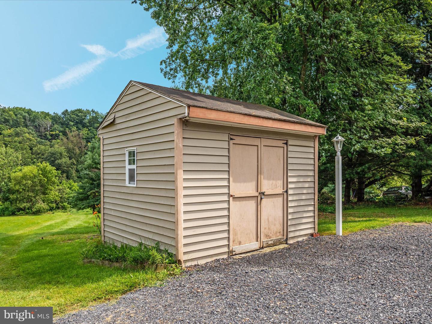 861 BATTLEFIELD BLUFF DR, NEW MARKET, Virginia 22844, 4 Bedrooms Bedrooms, ,3 BathroomsBathrooms,Residential,For sale,861 BATTLEFIELD BLUFF DR,VASH2012082 MLS # VASH2012082