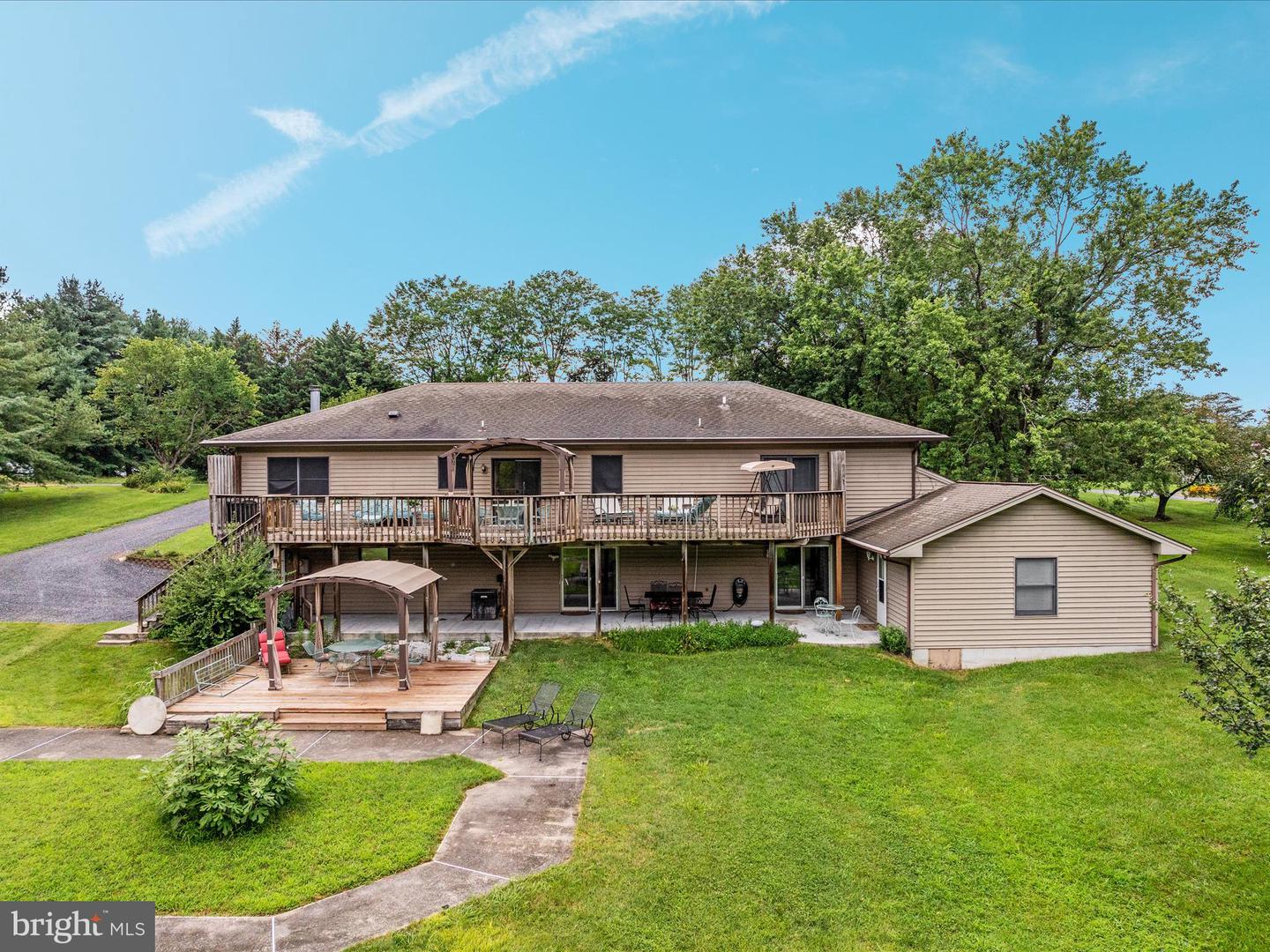 861 BATTLEFIELD BLUFF DR, NEW MARKET, Virginia 22844, 4 Bedrooms Bedrooms, ,3 BathroomsBathrooms,Residential,For sale,861 BATTLEFIELD BLUFF DR,VASH2012082 MLS # VASH2012082