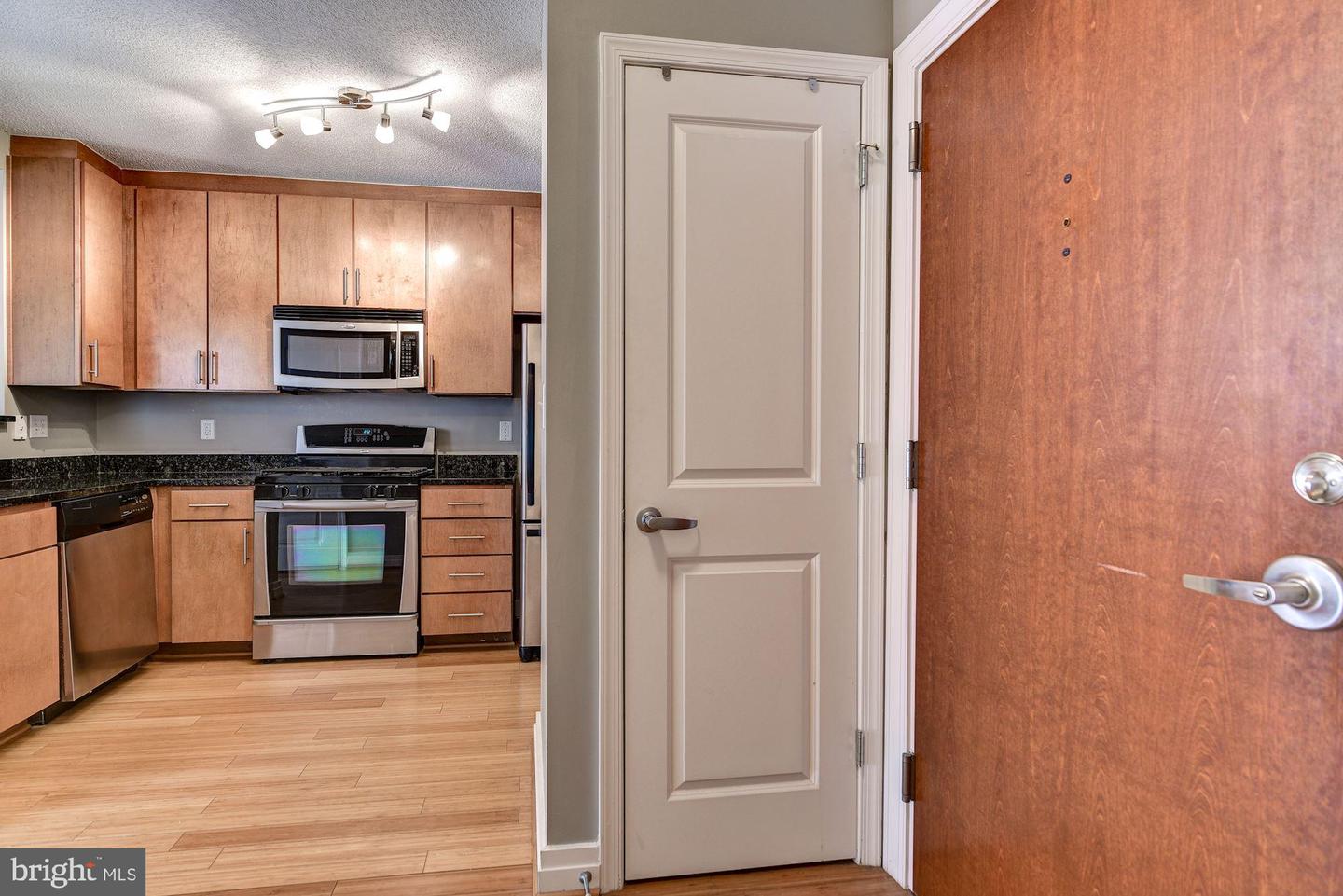 915 E ST NW #812, WASHINGTON, District Of Columbia 20004, 1 Bedroom Bedrooms, ,1 BathroomBathrooms,Residential,For sale,915 E ST NW #812,DCDC2212920 MLS # DCDC2212920