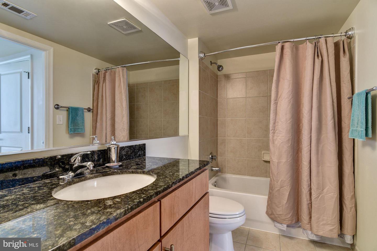 915 E ST NW #812, WASHINGTON, District Of Columbia 20004, 1 Bedroom Bedrooms, ,1 BathroomBathrooms,Residential,For sale,915 E ST NW #812,DCDC2212920 MLS # DCDC2212920