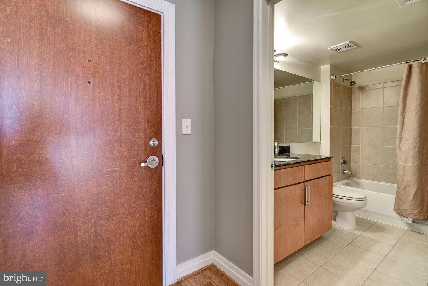 915 E ST NW #812, WASHINGTON, District Of Columbia 20004, 1 Bedroom Bedrooms, ,1 BathroomBathrooms,Residential,For sale,915 E ST NW #812,DCDC2212920 MLS # DCDC2212920