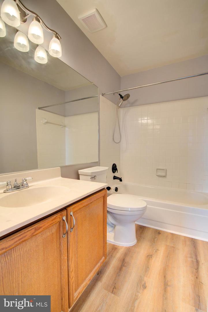 21116 WINDING BROOK SQ, ASHBURN, Virginia 20147, 3 Bedrooms Bedrooms, ,2 BathroomsBathrooms,Residential,For sale,21116 WINDING BROOK SQ,VALO2103606 MLS # VALO2103606