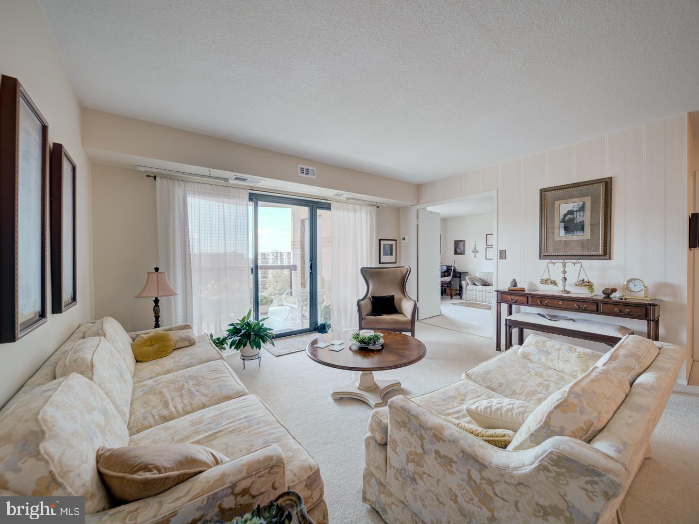 MCLEAN, Virginia 22102, 2 Bedrooms Bedrooms, ,2 BathroomsBathrooms,Residential,For sale,VAFX2258722 MLS # VAFX2258722