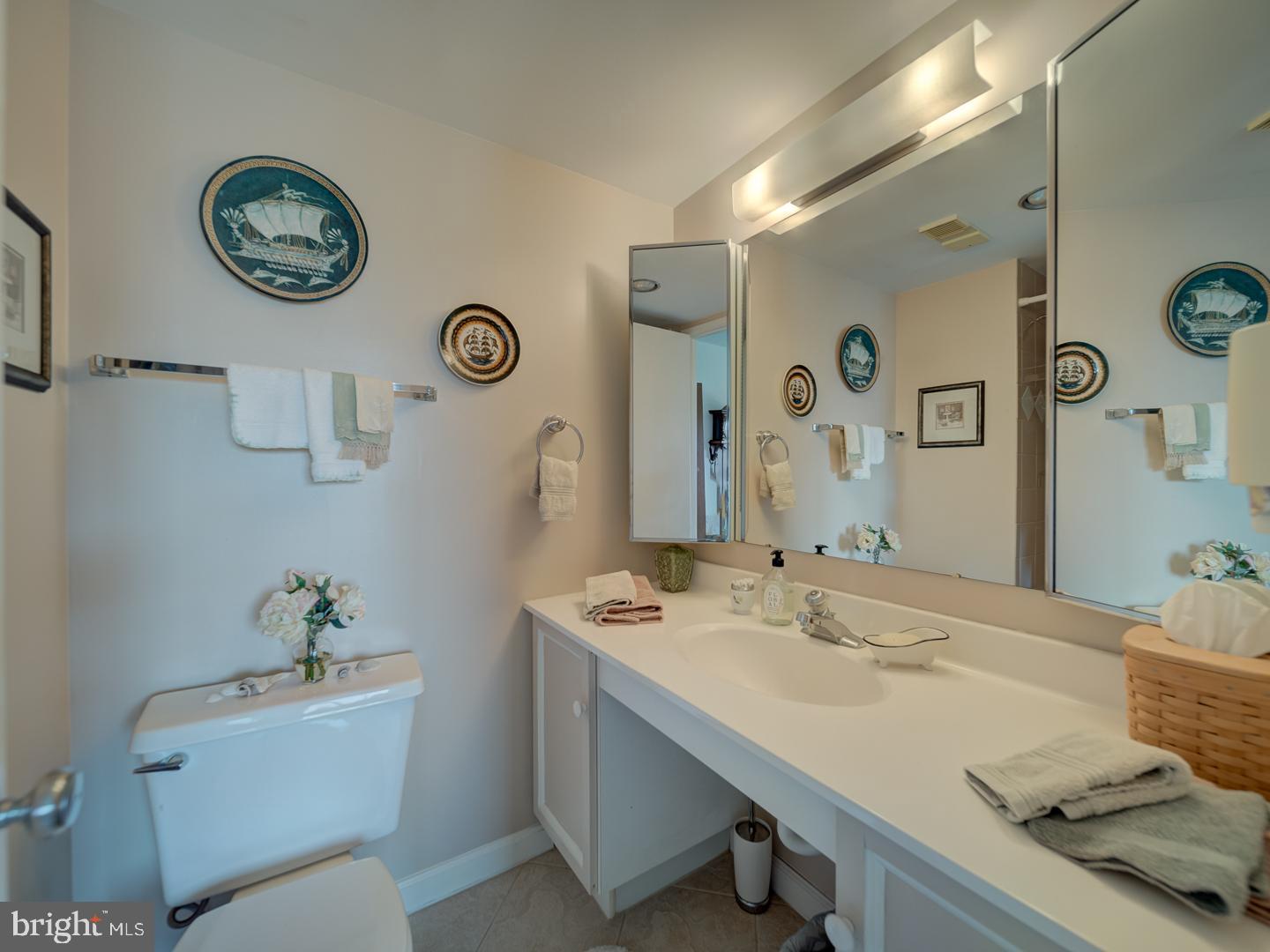 MCLEAN, Virginia 22102, 2 Bedrooms Bedrooms, ,2 BathroomsBathrooms,Residential,For sale,VAFX2258722 MLS # VAFX2258722