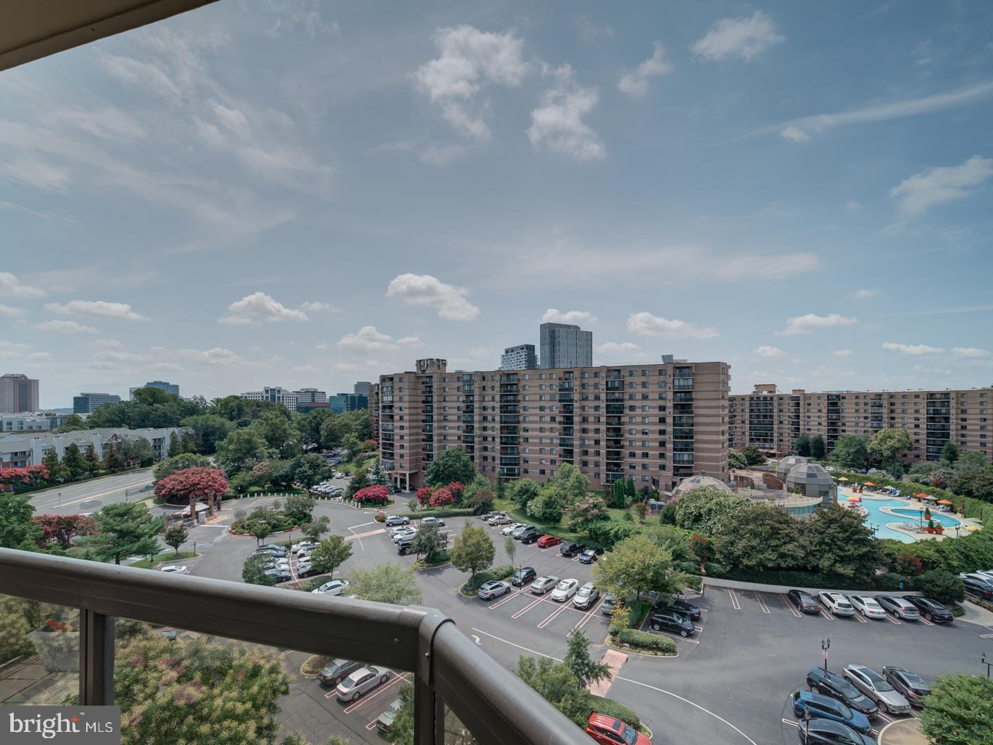 MCLEAN, Virginia 22102, 2 Bedrooms Bedrooms, ,2 BathroomsBathrooms,Residential,For sale,VAFX2258722 MLS # VAFX2258722