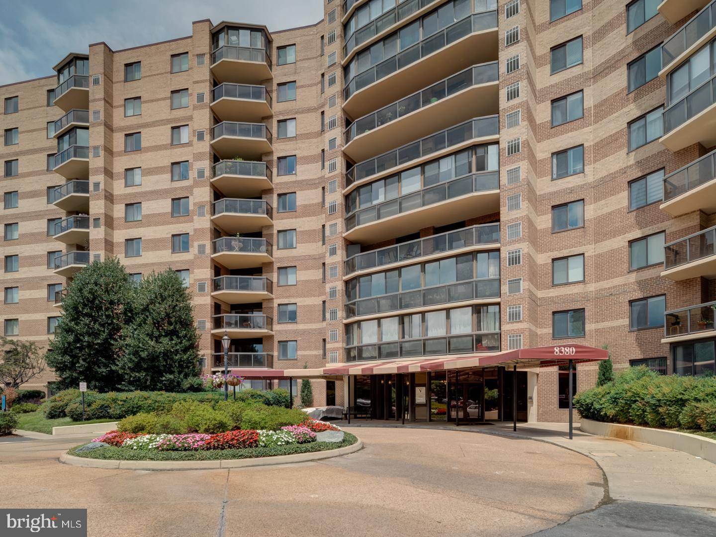 MCLEAN, Virginia 22102, 2 Bedrooms Bedrooms, ,2 BathroomsBathrooms,Residential,For sale,VAFX2258722 MLS # VAFX2258722