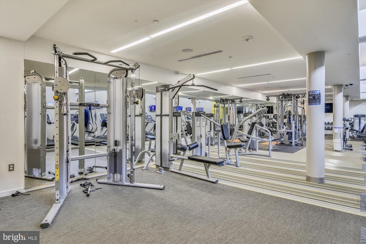 MCLEAN, Virginia 22102, 2 Bedrooms Bedrooms, ,2 BathroomsBathrooms,Residential,For sale,VAFX2258722 MLS # VAFX2258722