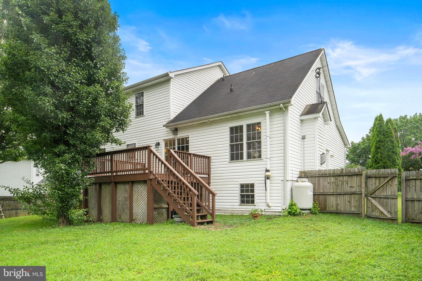 8504 S OAKS CT, FREDERICKSBURG, Virginia 22407, 4 Bedrooms Bedrooms, 7 Rooms Rooms,2 BathroomsBathrooms,Residential,For sale,8504 S OAKS CT,VASP2035168 MLS # VASP2035168