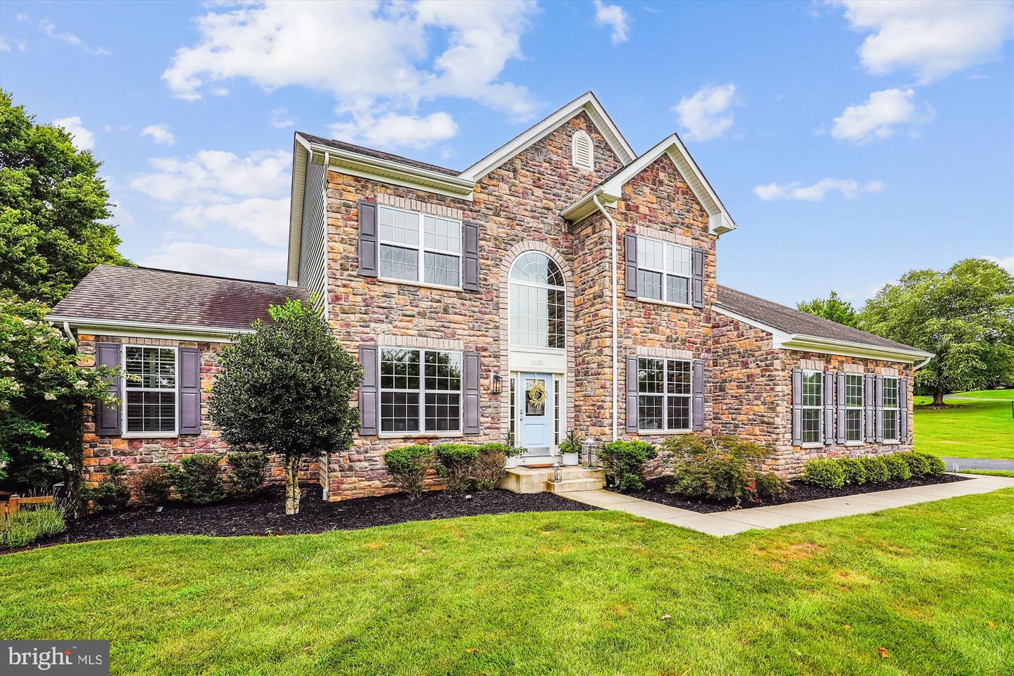 12851 APRIL CIR, LOVETTSVILLE, Virginia 20180, 6 Bedrooms Bedrooms, ,5 BathroomsBathrooms,Residential,For sale,12851 APRIL CIR,VALO2103762 MLS # VALO2103762