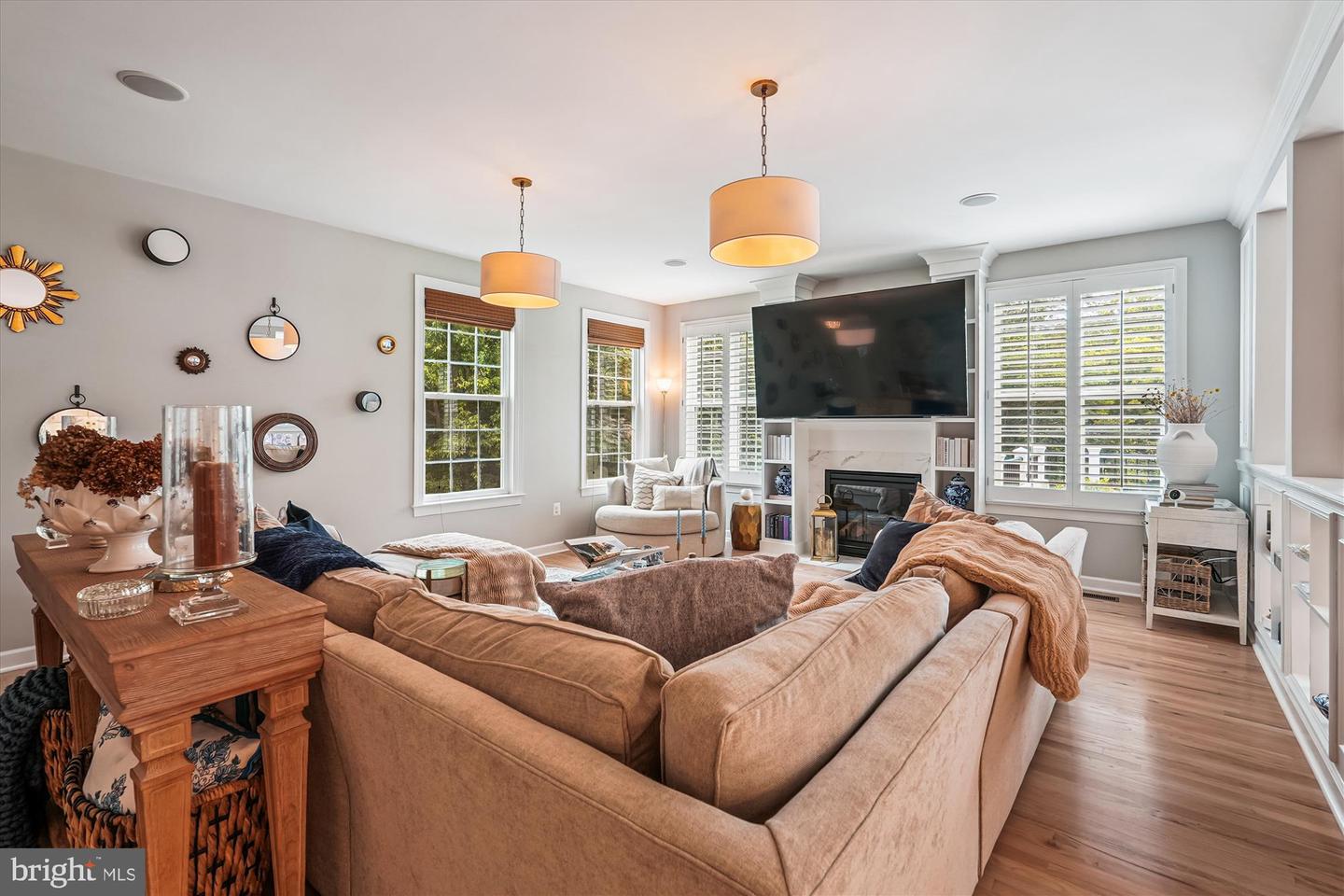 12851 APRIL CIR, LOVETTSVILLE, Virginia 20180, 6 Bedrooms Bedrooms, ,5 BathroomsBathrooms,Residential,For sale,12851 APRIL CIR,VALO2103762 MLS # VALO2103762
