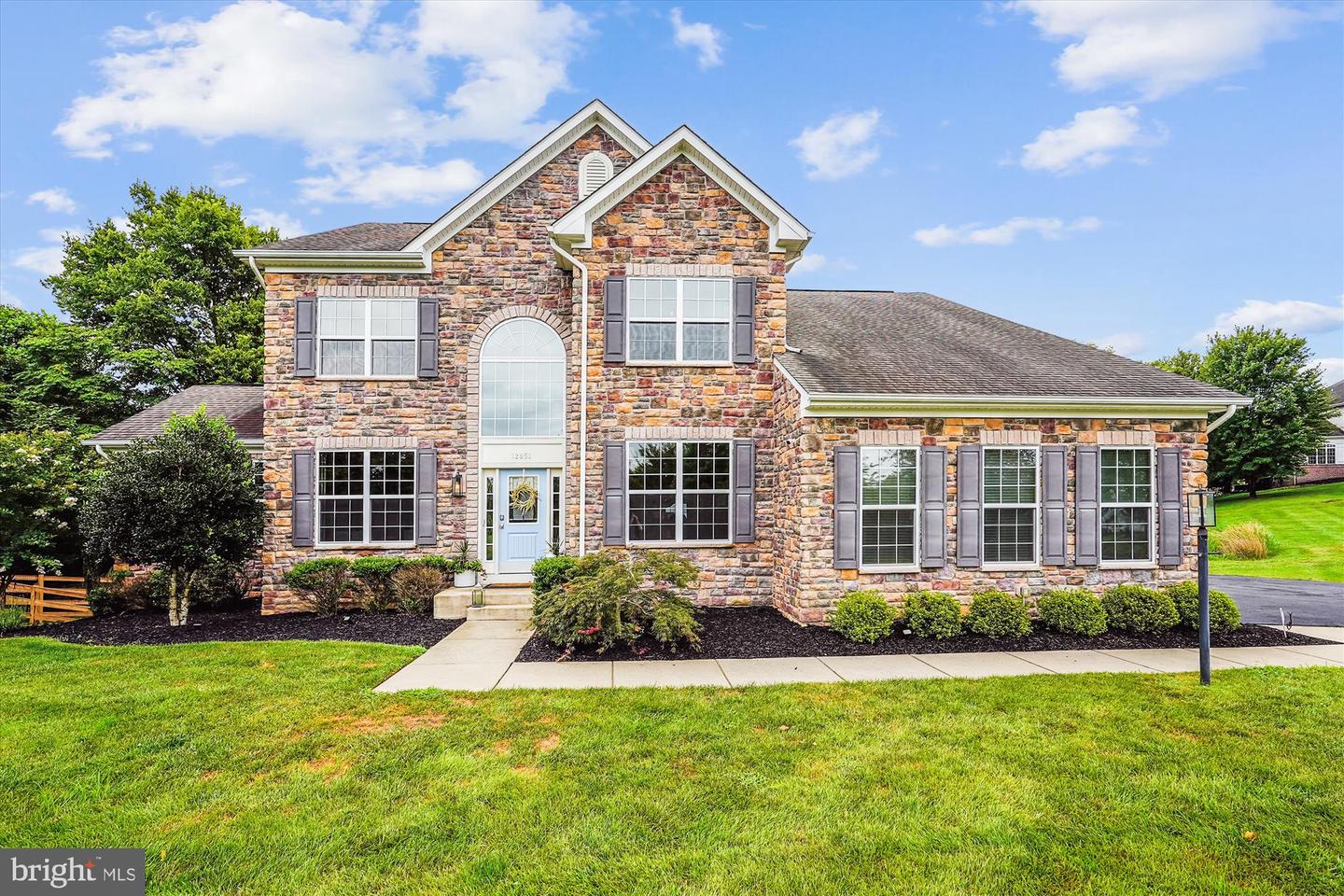 12851 APRIL CIR, LOVETTSVILLE, Virginia 20180, 6 Bedrooms Bedrooms, ,5 BathroomsBathrooms,Residential,For sale,12851 APRIL CIR,VALO2103762 MLS # VALO2103762