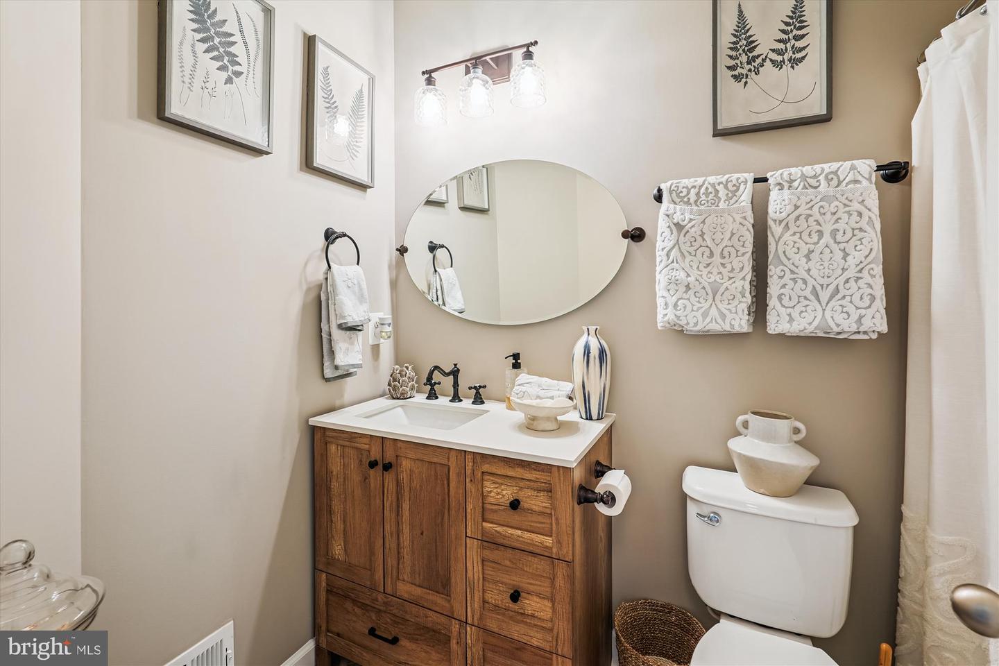 12851 APRIL CIR, LOVETTSVILLE, Virginia 20180, 6 Bedrooms Bedrooms, ,5 BathroomsBathrooms,Residential,For sale,12851 APRIL CIR,VALO2103762 MLS # VALO2103762