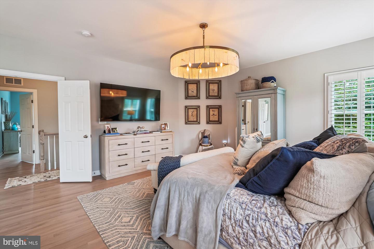 12851 APRIL CIR, LOVETTSVILLE, Virginia 20180, 6 Bedrooms Bedrooms, ,5 BathroomsBathrooms,Residential,For sale,12851 APRIL CIR,VALO2103762 MLS # VALO2103762