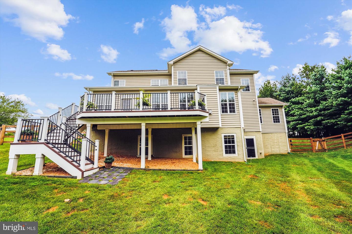12851 APRIL CIR, LOVETTSVILLE, Virginia 20180, 6 Bedrooms Bedrooms, ,5 BathroomsBathrooms,Residential,For sale,12851 APRIL CIR,VALO2103762 MLS # VALO2103762