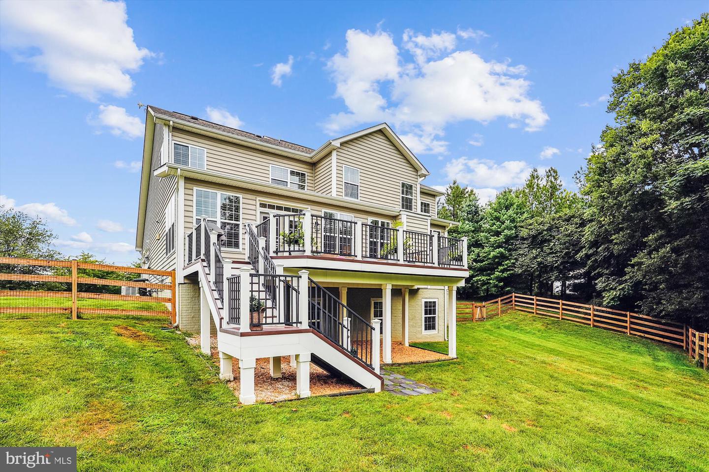 12851 APRIL CIR, LOVETTSVILLE, Virginia 20180, 6 Bedrooms Bedrooms, ,5 BathroomsBathrooms,Residential,For sale,12851 APRIL CIR,VALO2103762 MLS # VALO2103762