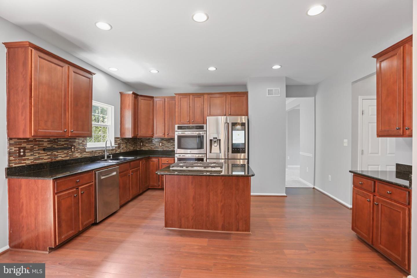 5319 DAYBREAK LN, WOODBRIDGE, Virginia 22193, 5 Bedrooms Bedrooms, ,3 BathroomsBathrooms,Residential,For sale,5319 DAYBREAK LN,VAPW2100642 MLS # VAPW2100642
