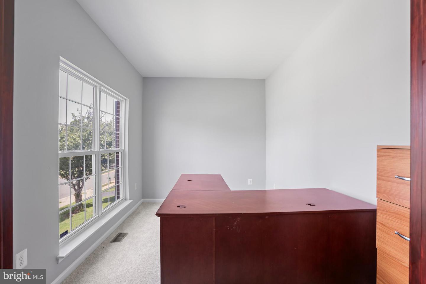 5319 DAYBREAK LN, WOODBRIDGE, Virginia 22193, 5 Bedrooms Bedrooms, ,3 BathroomsBathrooms,Residential,For sale,5319 DAYBREAK LN,VAPW2100642 MLS # VAPW2100642