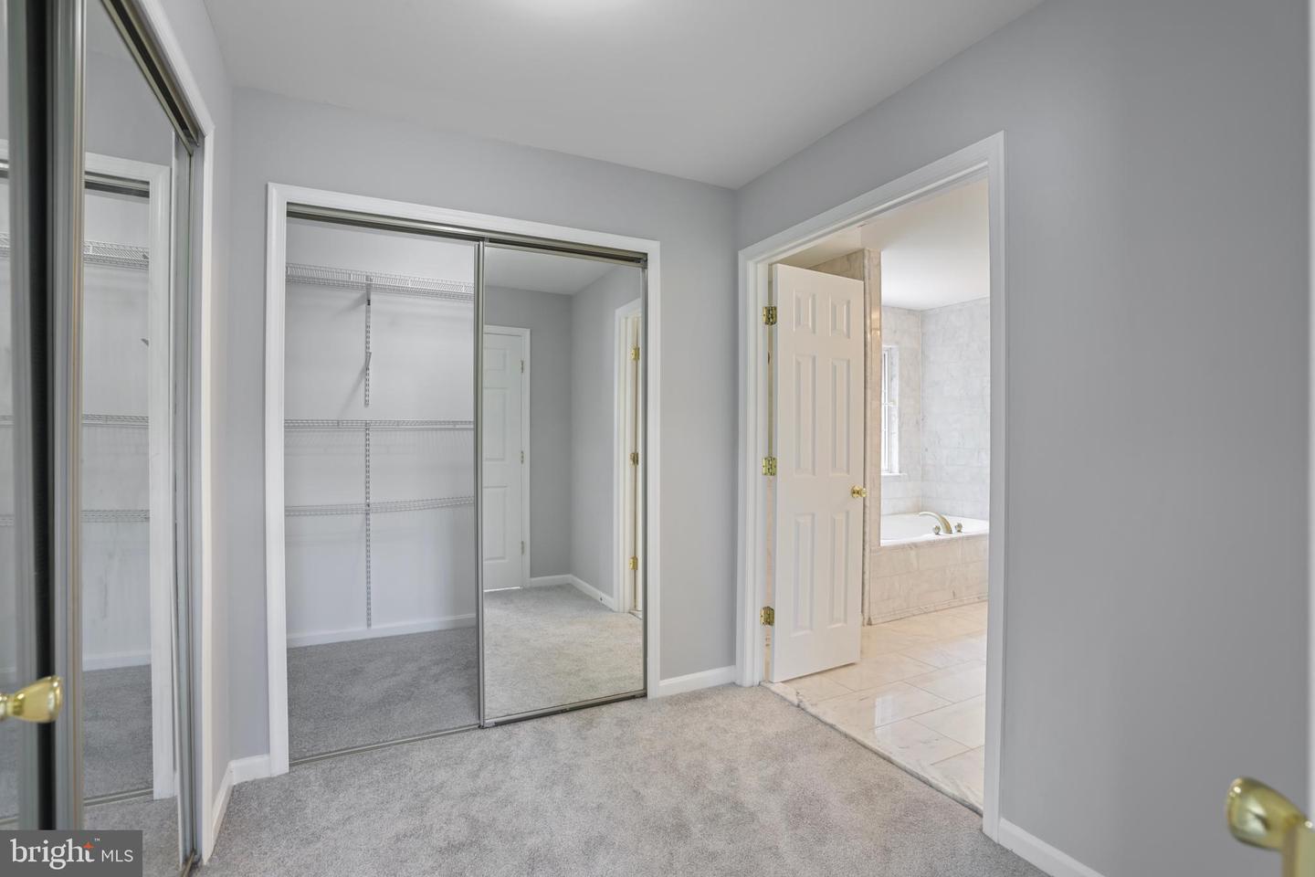5319 DAYBREAK LN, WOODBRIDGE, Virginia 22193, 5 Bedrooms Bedrooms, ,3 BathroomsBathrooms,Residential,For sale,5319 DAYBREAK LN,VAPW2100642 MLS # VAPW2100642