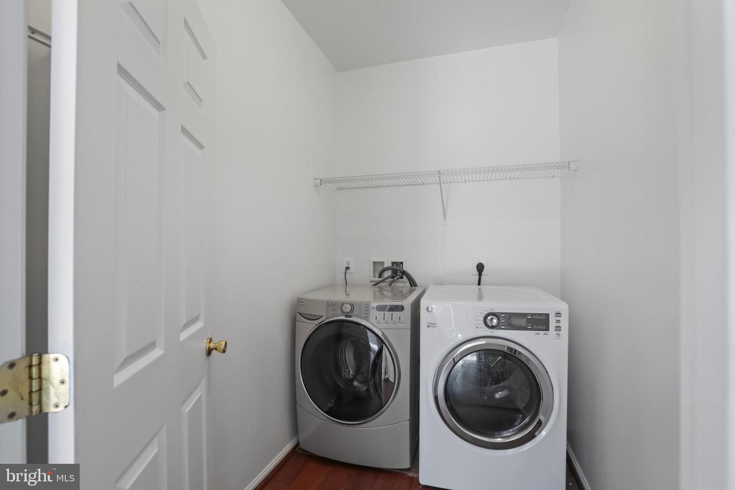 5319 DAYBREAK LN, WOODBRIDGE, Virginia 22193, 5 Bedrooms Bedrooms, ,3 BathroomsBathrooms,Residential,For sale,5319 DAYBREAK LN,VAPW2100642 MLS # VAPW2100642
