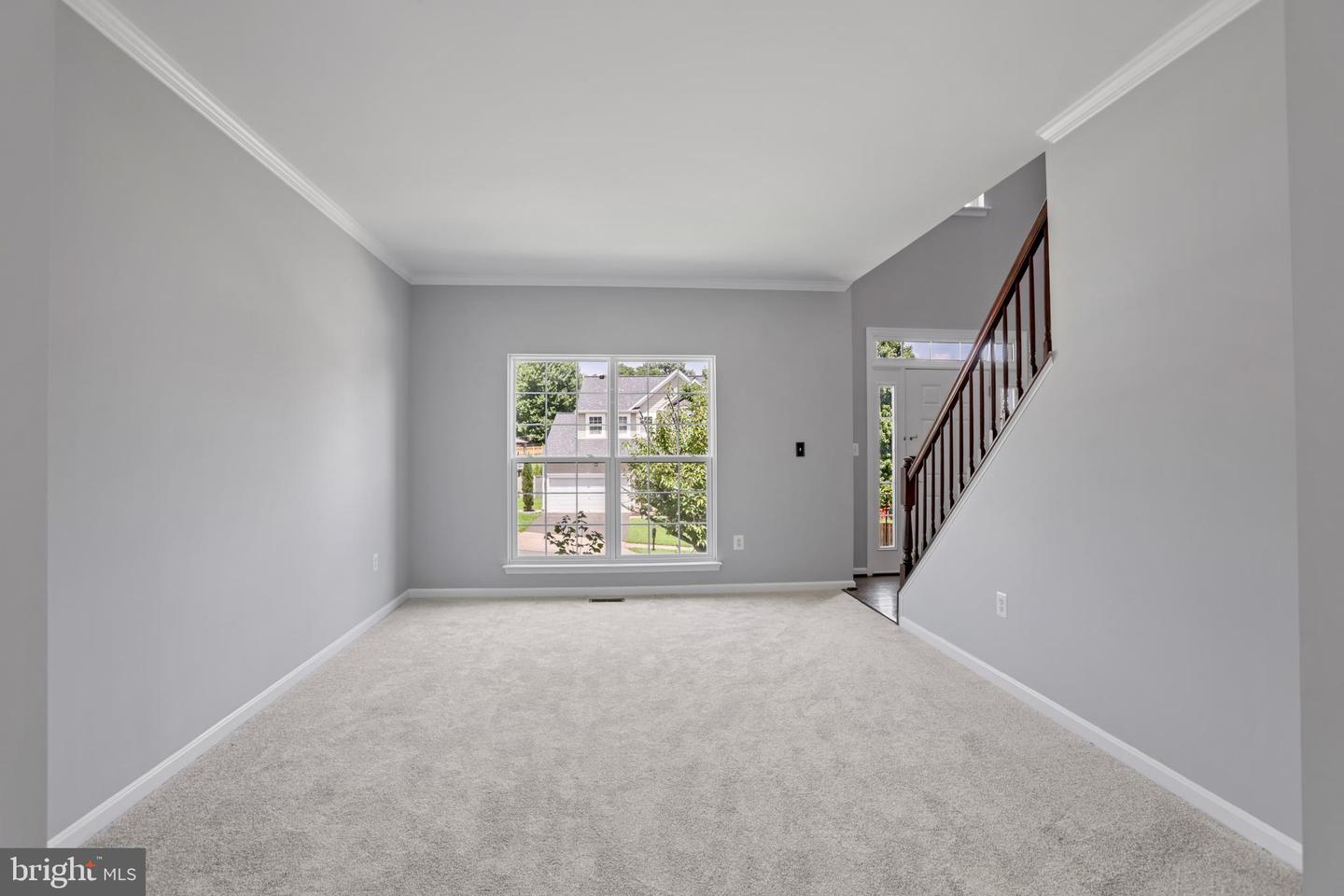 5319 DAYBREAK LN, WOODBRIDGE, Virginia 22193, 5 Bedrooms Bedrooms, ,3 BathroomsBathrooms,Residential,For sale,5319 DAYBREAK LN,VAPW2100642 MLS # VAPW2100642