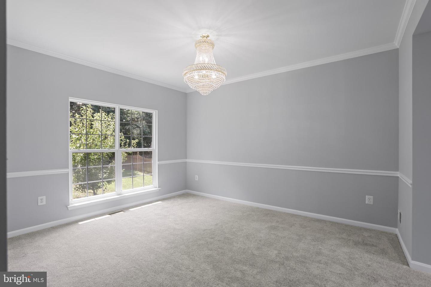 5319 DAYBREAK LN, WOODBRIDGE, Virginia 22193, 5 Bedrooms Bedrooms, ,3 BathroomsBathrooms,Residential,For sale,5319 DAYBREAK LN,VAPW2100642 MLS # VAPW2100642