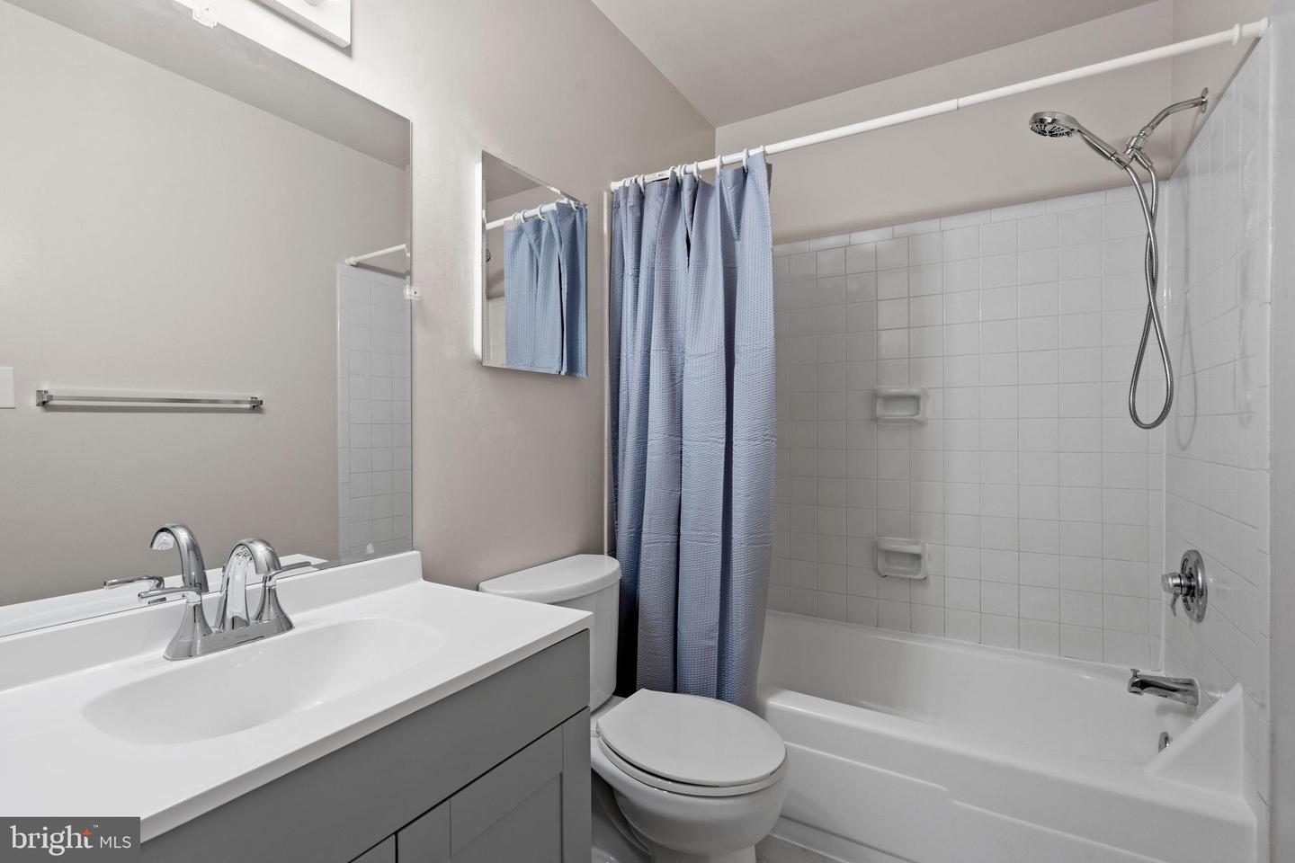13782 NEWPORT DR, CHANTILLY, Virginia 20151, 3 Bedrooms Bedrooms, ,1 BathroomBathrooms,Residential,For sale,13782 NEWPORT DR,VAFX2259108 MLS # VAFX2259108