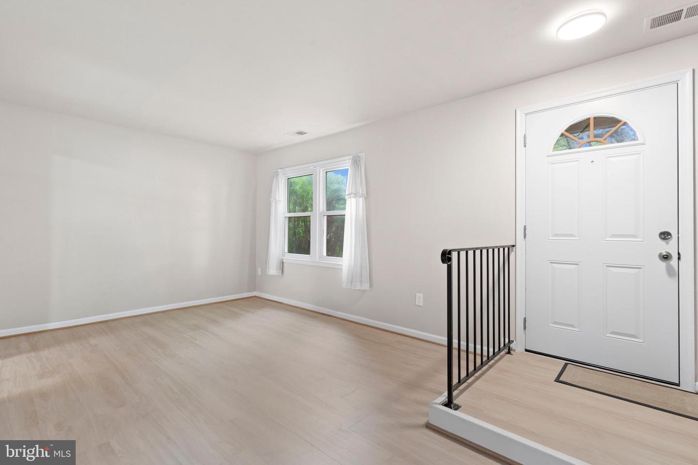 13782 NEWPORT DR, CHANTILLY, Virginia 20151, 3 Bedrooms Bedrooms, ,1 BathroomBathrooms,Residential,For sale,13782 NEWPORT DR,VAFX2259108 MLS # VAFX2259108
