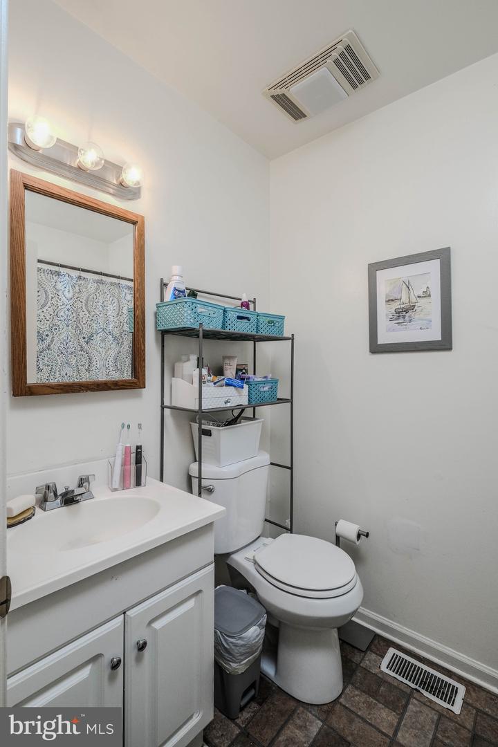 1111 RAVENWOOD RD, STEPHENS CITY, Virginia 22655, 3 Bedrooms Bedrooms, ,1 BathroomBathrooms,Residential,For sale,1111 RAVENWOOD RD,VAFV2035866 MLS # VAFV2035866