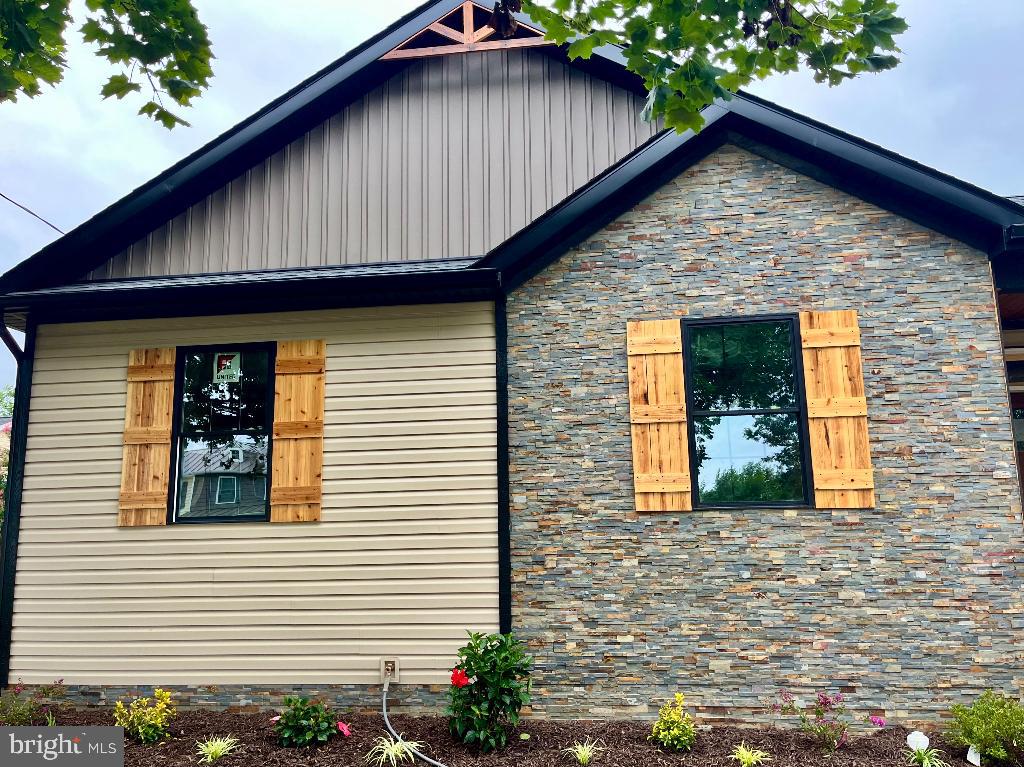 6 ANTIOCH RD, LURAY, Virginia 22835, 4 Bedrooms Bedrooms, ,3 BathroomsBathrooms,Residential,For sale,6 ANTIOCH RD,VAPA2005236 MLS # VAPA2005236