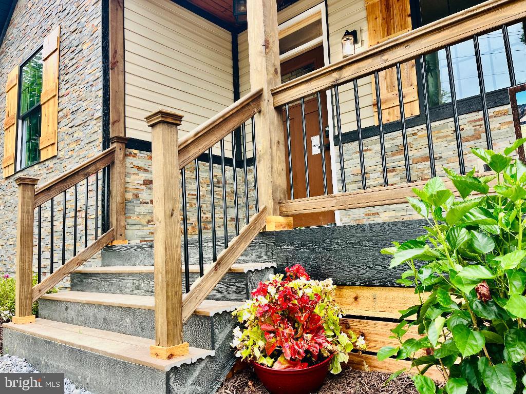 6 ANTIOCH RD, LURAY, Virginia 22835, 4 Bedrooms Bedrooms, ,3 BathroomsBathrooms,Residential,For sale,6 ANTIOCH RD,VAPA2005236 MLS # VAPA2005236