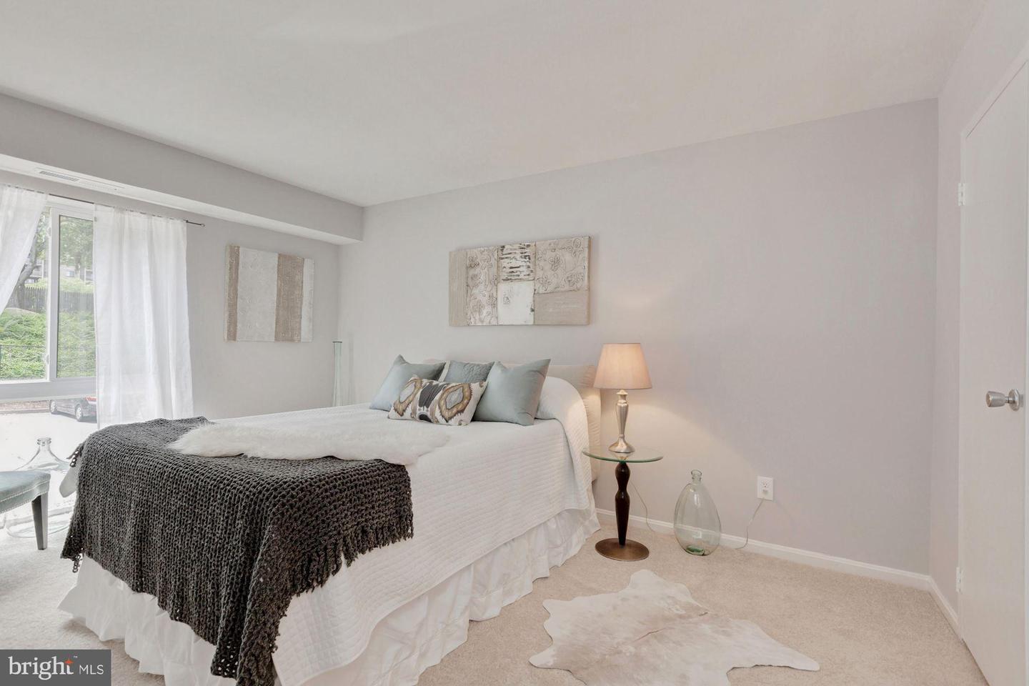 6151 EDSALL RD #D, ALEXANDRIA, Virginia 22304, 2 Bedrooms Bedrooms, ,1 BathroomBathrooms,Residential,For sale,6151 EDSALL RD #D,VAAX2048248 MLS # VAAX2048248