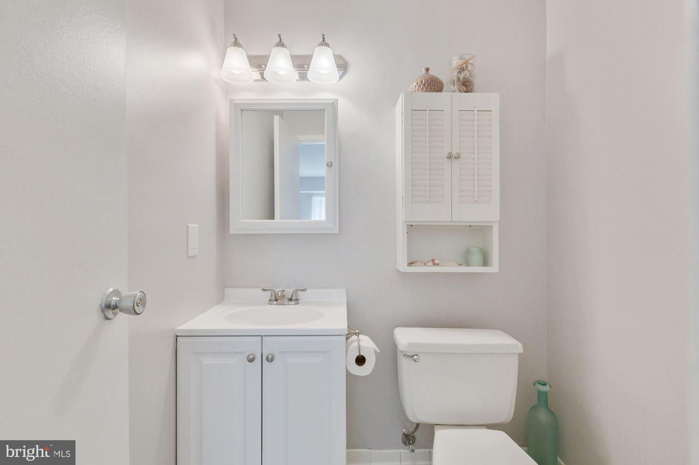 6151 EDSALL RD #D, ALEXANDRIA, Virginia 22304, 2 Bedrooms Bedrooms, ,1 BathroomBathrooms,Residential,For sale,6151 EDSALL RD #D,VAAX2048248 MLS # VAAX2048248
