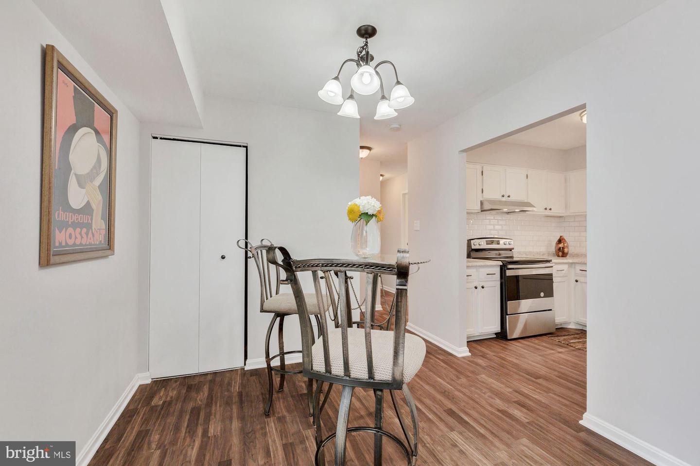 6151 EDSALL RD #D, ALEXANDRIA, Virginia 22304, 2 Bedrooms Bedrooms, ,1 BathroomBathrooms,Residential,For sale,6151 EDSALL RD #D,VAAX2048248 MLS # VAAX2048248