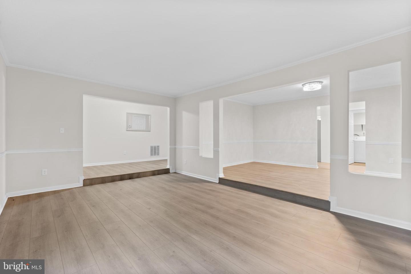 11665 GILMAN LN, HERNDON, Virginia 20170, 4 Bedrooms Bedrooms, ,2 BathroomsBathrooms,Residential,For sale,11665 GILMAN LN,VAFX2259540 MLS # VAFX2259540