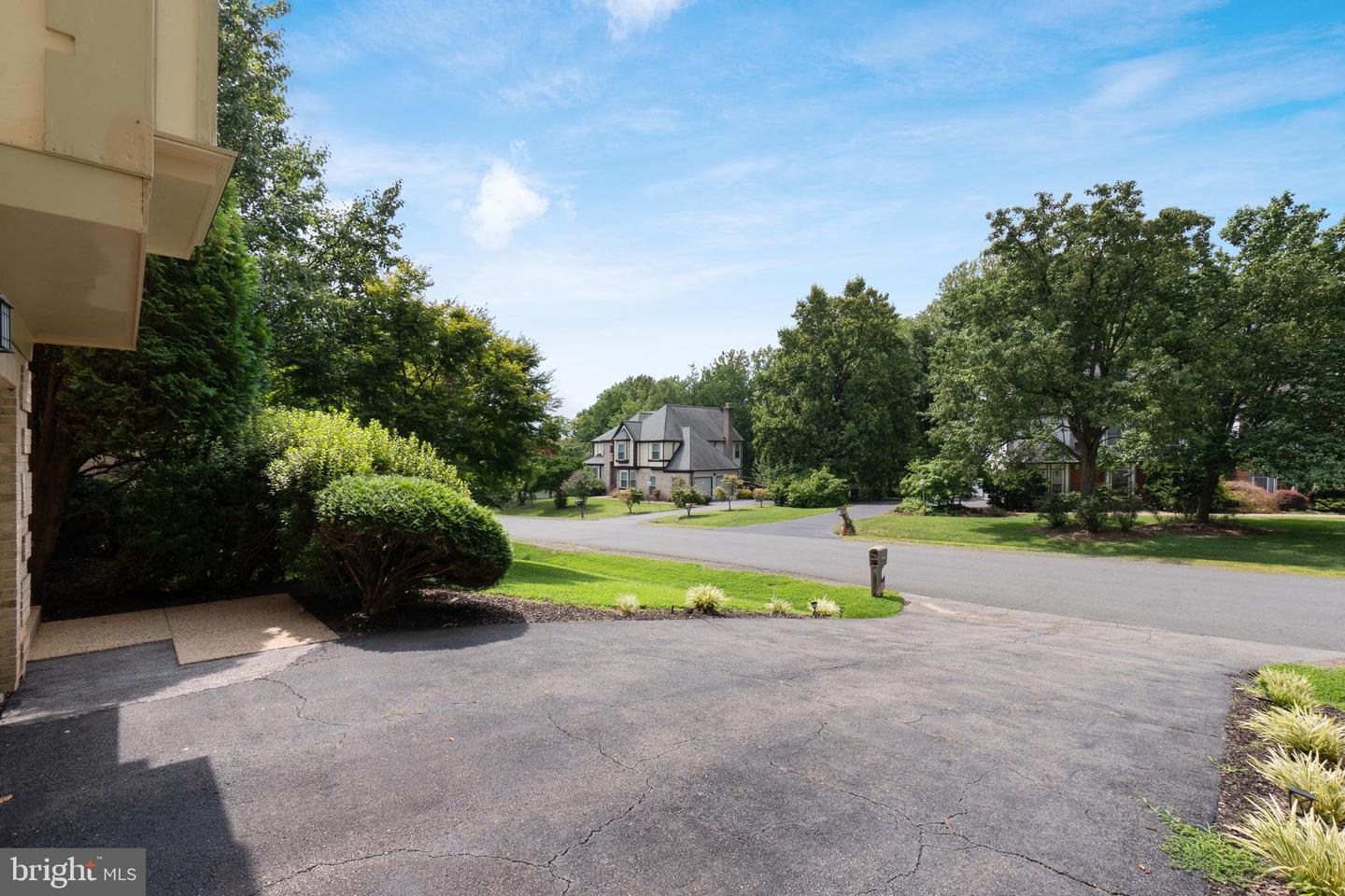 11665 GILMAN LN, HERNDON, Virginia 20170, 4 Bedrooms Bedrooms, ,2 BathroomsBathrooms,Residential,For sale,11665 GILMAN LN,VAFX2259540 MLS # VAFX2259540