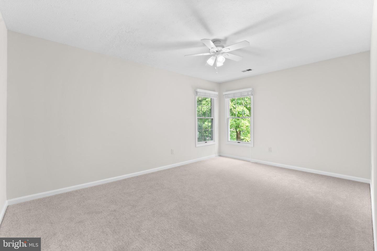 11665 GILMAN LN, HERNDON, Virginia 20170, 4 Bedrooms Bedrooms, ,2 BathroomsBathrooms,Residential,For sale,11665 GILMAN LN,VAFX2259540 MLS # VAFX2259540