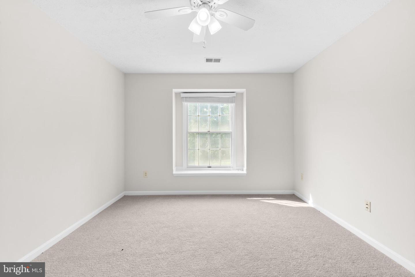 11665 GILMAN LN, HERNDON, Virginia 20170, 4 Bedrooms Bedrooms, ,2 BathroomsBathrooms,Residential,For sale,11665 GILMAN LN,VAFX2259540 MLS # VAFX2259540