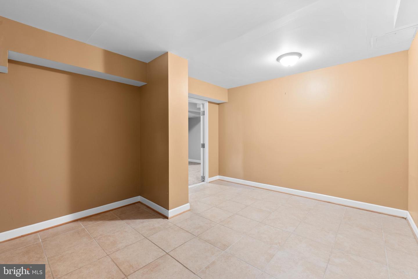 11665 GILMAN LN, HERNDON, Virginia 20170, 4 Bedrooms Bedrooms, ,2 BathroomsBathrooms,Residential,For sale,11665 GILMAN LN,VAFX2259540 MLS # VAFX2259540