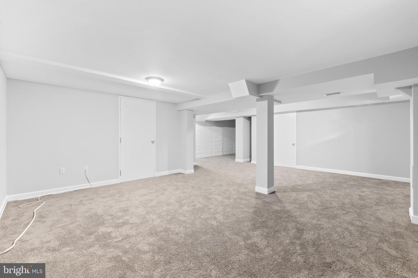 11665 GILMAN LN, HERNDON, Virginia 20170, 4 Bedrooms Bedrooms, ,2 BathroomsBathrooms,Residential,For sale,11665 GILMAN LN,VAFX2259540 MLS # VAFX2259540