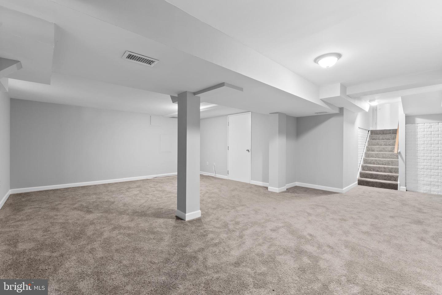 11665 GILMAN LN, HERNDON, Virginia 20170, 4 Bedrooms Bedrooms, ,2 BathroomsBathrooms,Residential,For sale,11665 GILMAN LN,VAFX2259540 MLS # VAFX2259540