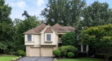 11665 GILMAN LN, HERNDON, Virginia 20170, 4 Bedrooms Bedrooms, ,2 BathroomsBathrooms,Residential,For sale,11665 GILMAN LN,VAFX2259540 MLS # VAFX2259540