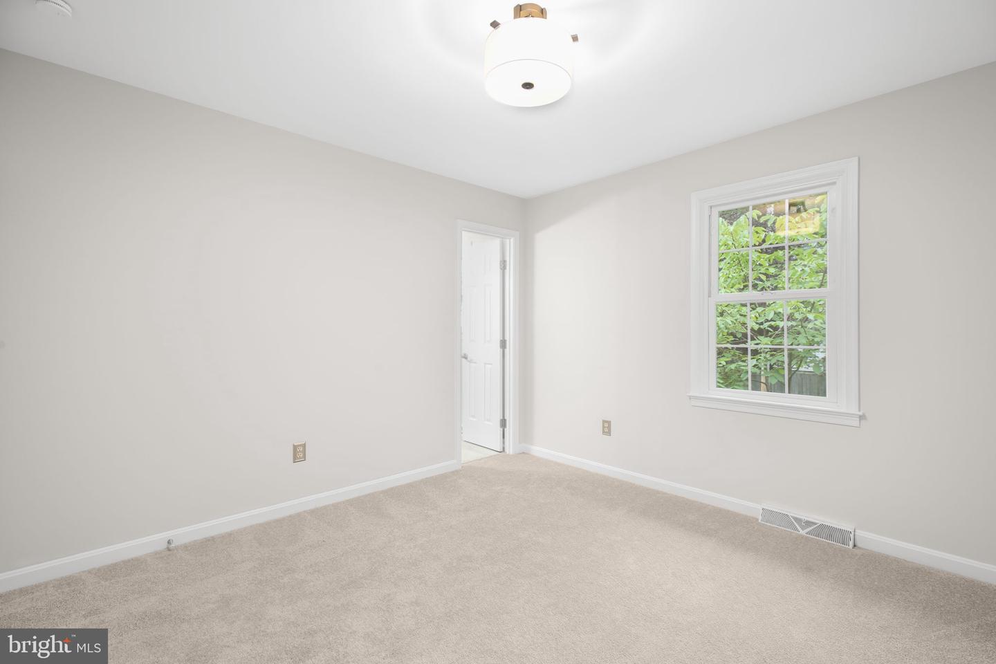 305 SYCAMORE DR, FREDERICKSBURG, Virginia 22408, 3 Bedrooms Bedrooms, ,2 BathroomsBathrooms,Residential,For sale,305 SYCAMORE DR,VASP2035250 MLS # VASP2035250