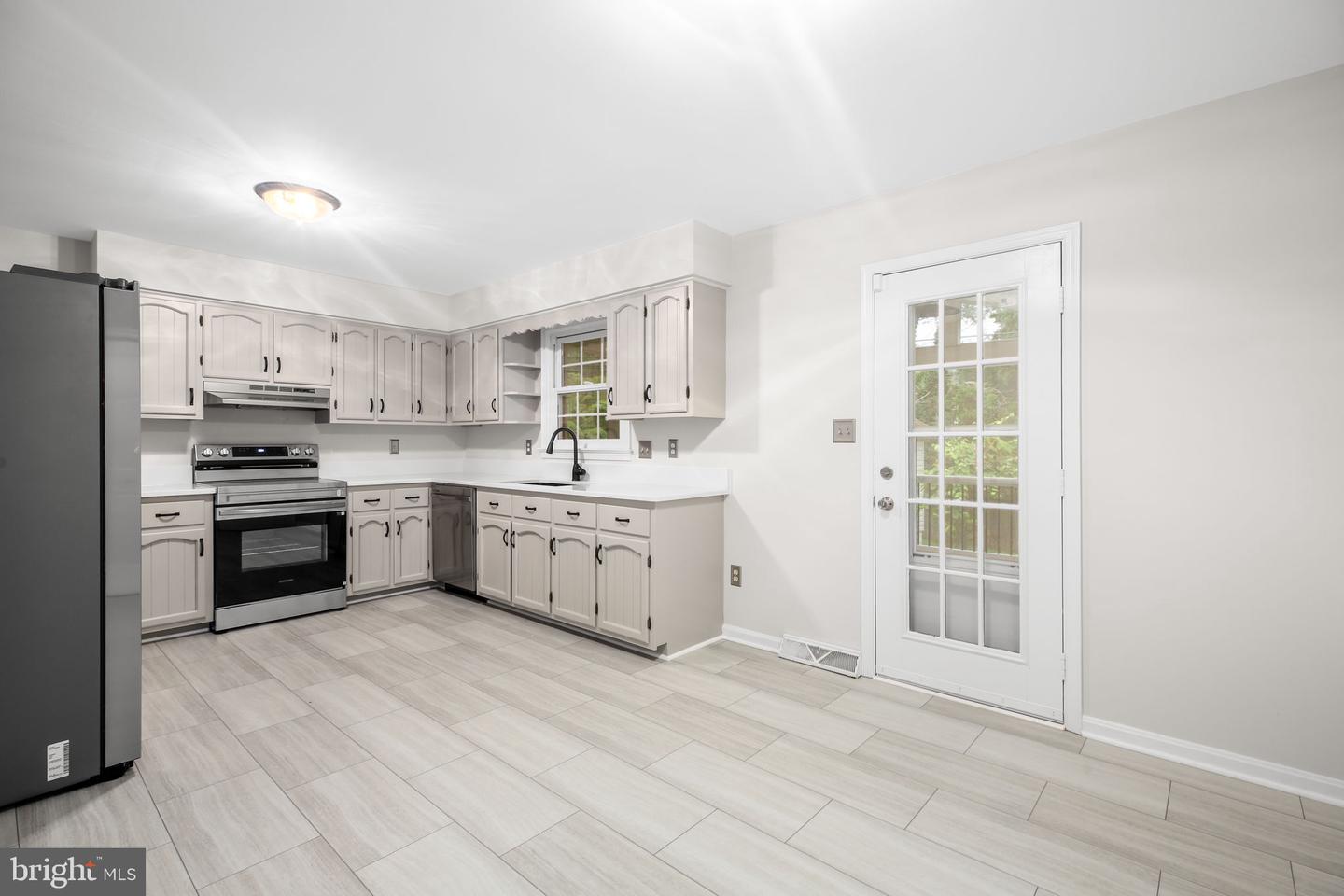 305 SYCAMORE DR, FREDERICKSBURG, Virginia 22408, 3 Bedrooms Bedrooms, ,2 BathroomsBathrooms,Residential,For sale,305 SYCAMORE DR,VASP2035250 MLS # VASP2035250