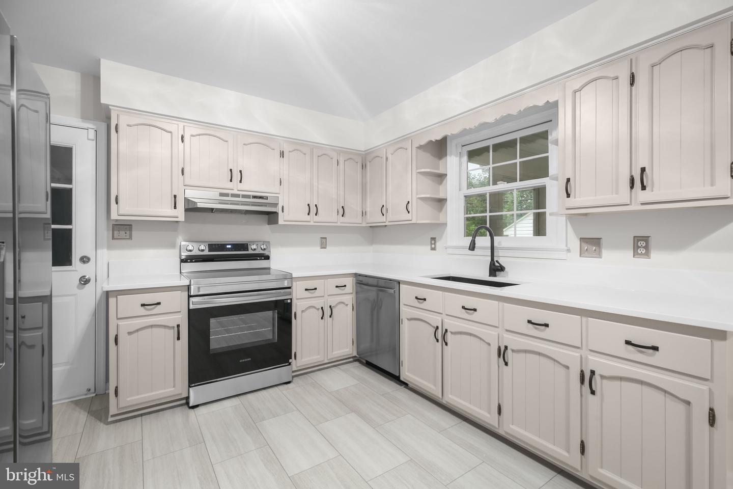 305 SYCAMORE DR, FREDERICKSBURG, Virginia 22408, 3 Bedrooms Bedrooms, ,2 BathroomsBathrooms,Residential,For sale,305 SYCAMORE DR,VASP2035250 MLS # VASP2035250