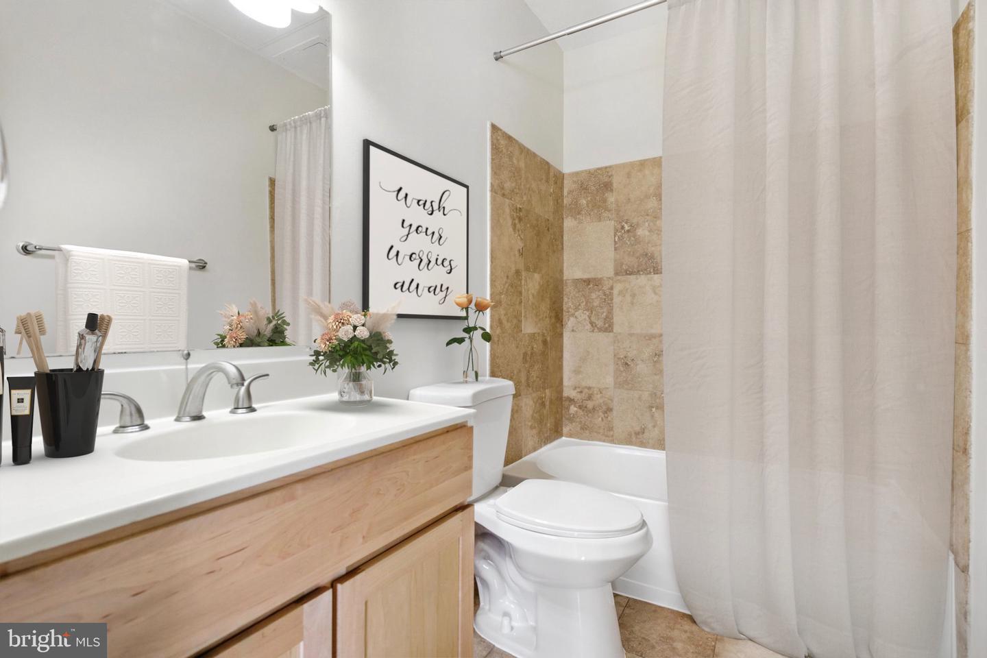 5885 COLORADO AVE NW #208, WASHINGTON, District Of Columbia 20011, 2 Bedrooms Bedrooms, 6 Rooms Rooms,1 BathroomBathrooms,Residential,For sale,5885 COLORADO AVE NW #208,DCDC2213856 MLS # DCDC2213856