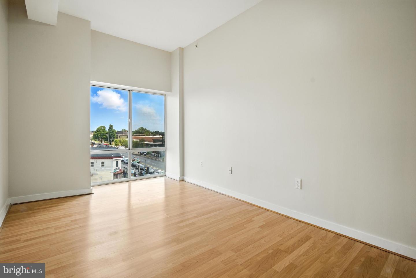 5885 COLORADO AVE NW #208, WASHINGTON, District Of Columbia 20011, 2 Bedrooms Bedrooms, 6 Rooms Rooms,1 BathroomBathrooms,Residential,For sale,5885 COLORADO AVE NW #208,DCDC2213856 MLS # DCDC2213856