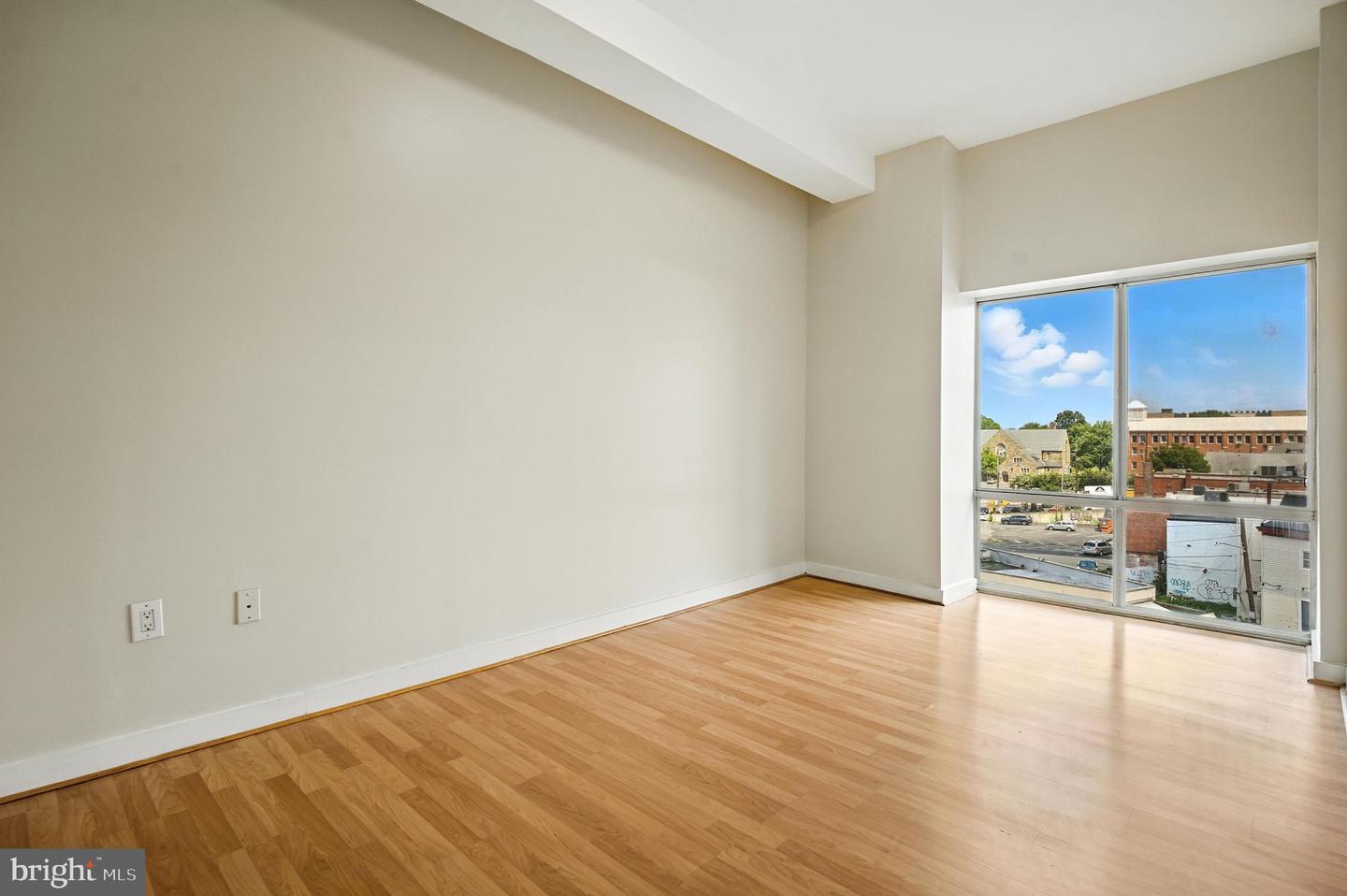 5885 COLORADO AVE NW #208, WASHINGTON, District Of Columbia 20011, 2 Bedrooms Bedrooms, 6 Rooms Rooms,1 BathroomBathrooms,Residential,For sale,5885 COLORADO AVE NW #208,DCDC2213856 MLS # DCDC2213856