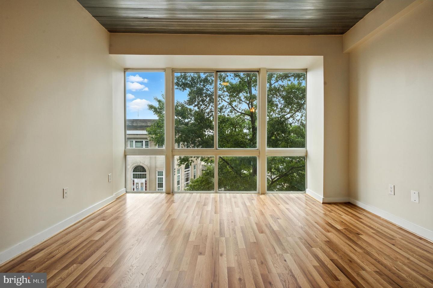 5885 COLORADO AVE NW #208, WASHINGTON, District Of Columbia 20011, 2 Bedrooms Bedrooms, 6 Rooms Rooms,1 BathroomBathrooms,Residential,For sale,5885 COLORADO AVE NW #208,DCDC2213856 MLS # DCDC2213856