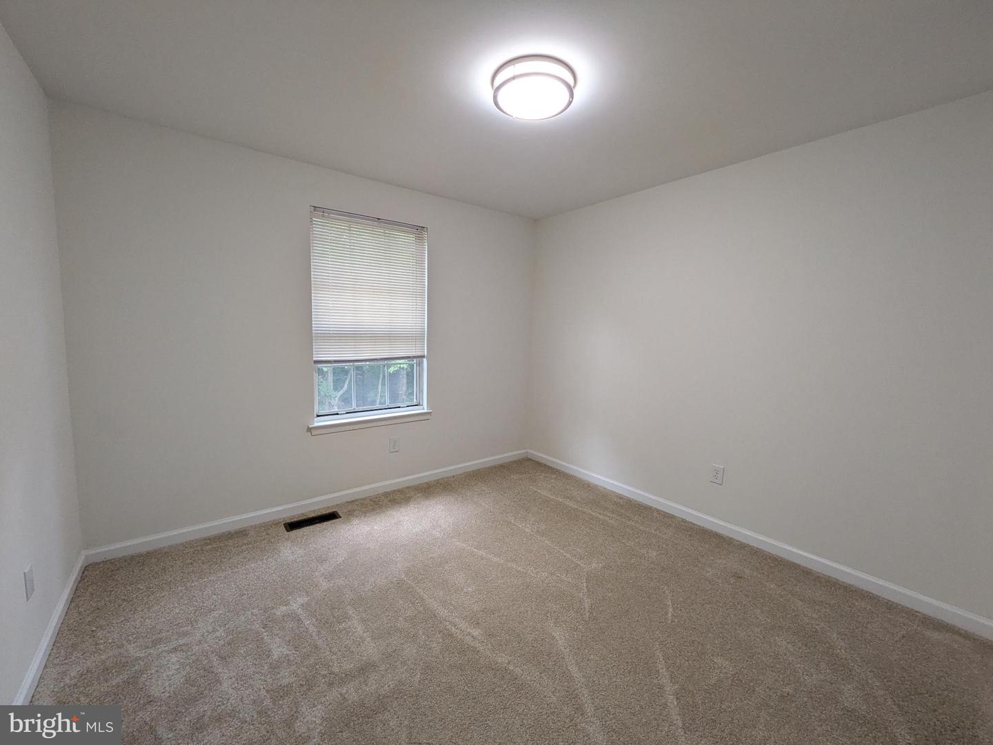 7689 SHEFFIELD VILLAGE LN, LORTON, Virginia 22079, 3 Bedrooms Bedrooms, 5 Rooms Rooms,1 BathroomBathrooms,Residential,For sale,7689 SHEFFIELD VILLAGE LN,VAFX2259574 MLS # VAFX2259574