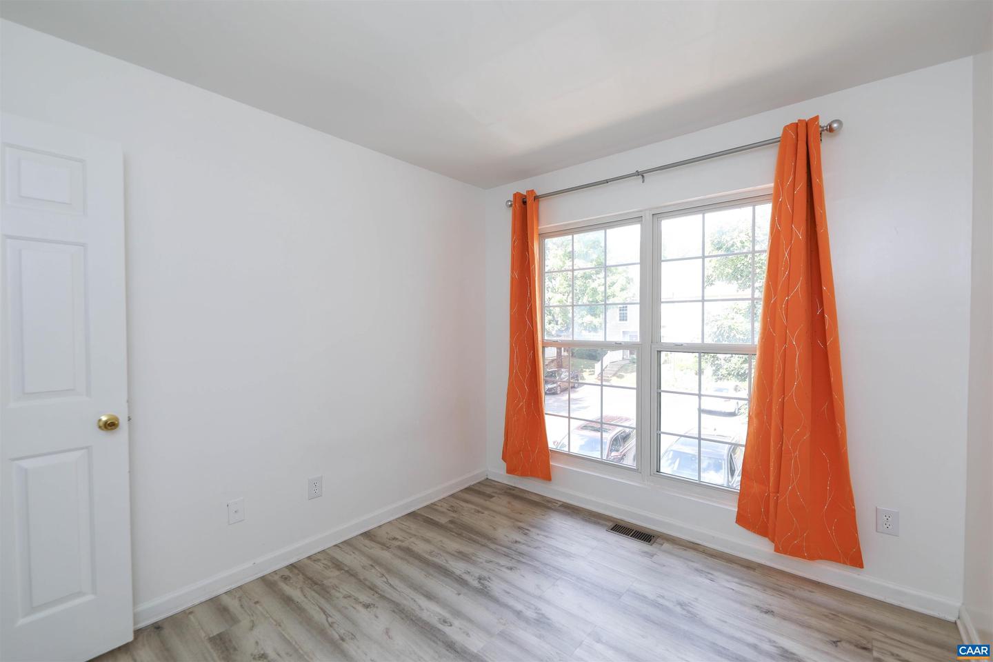106 GREENWICH CT, CHARLOTTESVILLE, Virginia 22902, 3 Bedrooms Bedrooms, ,3 BathroomsBathrooms,Residential,For sale,106 GREENWICH CT,667496 MLS # 667496